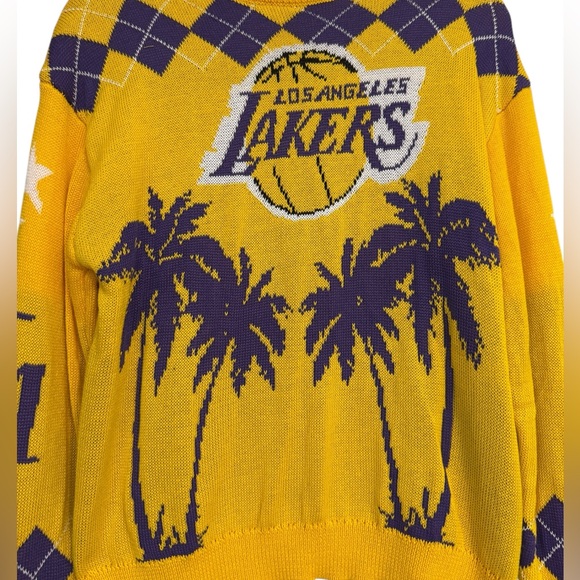 L.A. Lakers Sweater Size S NWT Officially Licensed - Picture 4 of 11